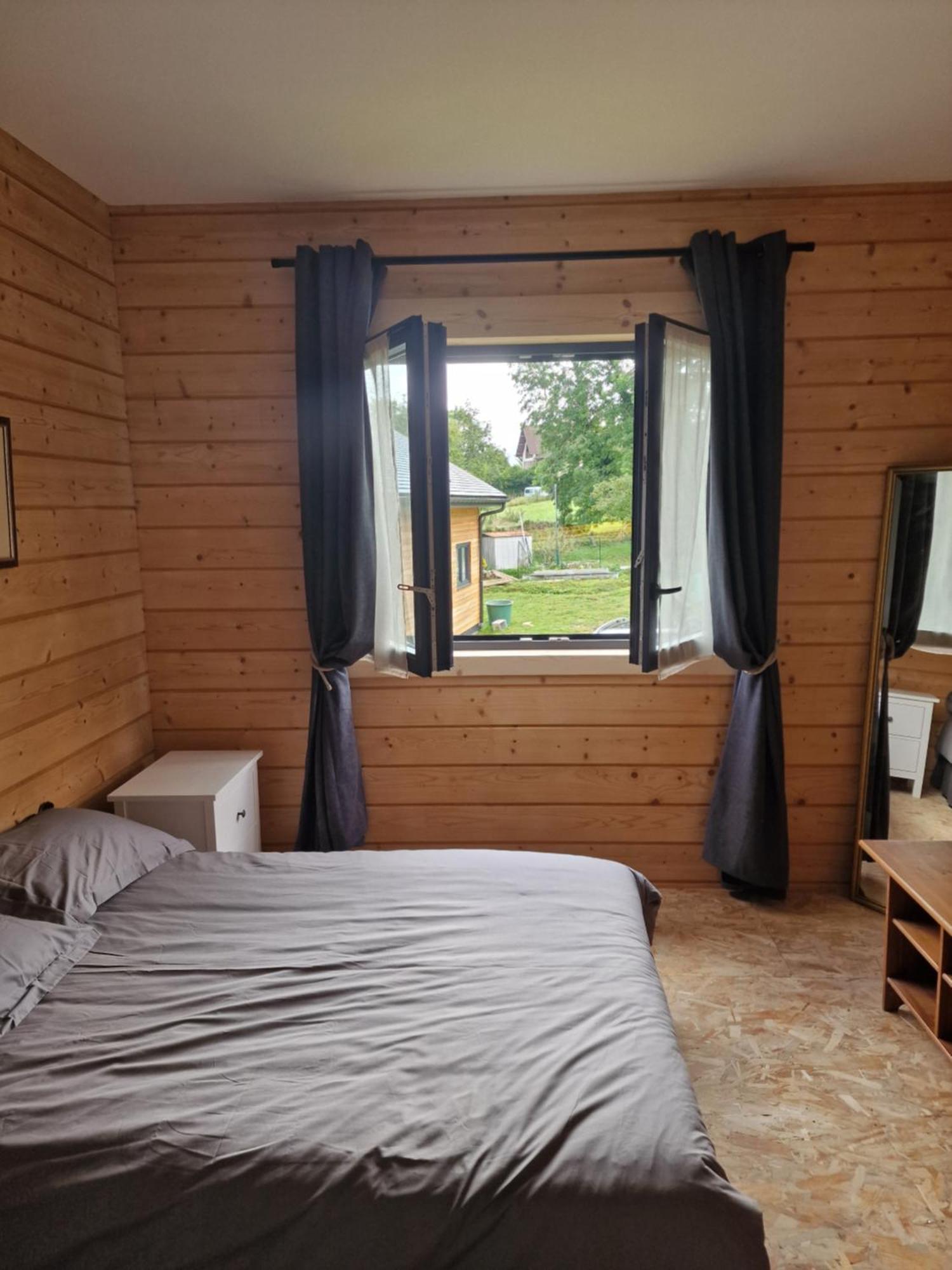 Bed and Breakfast L'Edelweiss Normand Saint-Marcel  Zewnętrze zdjęcie
